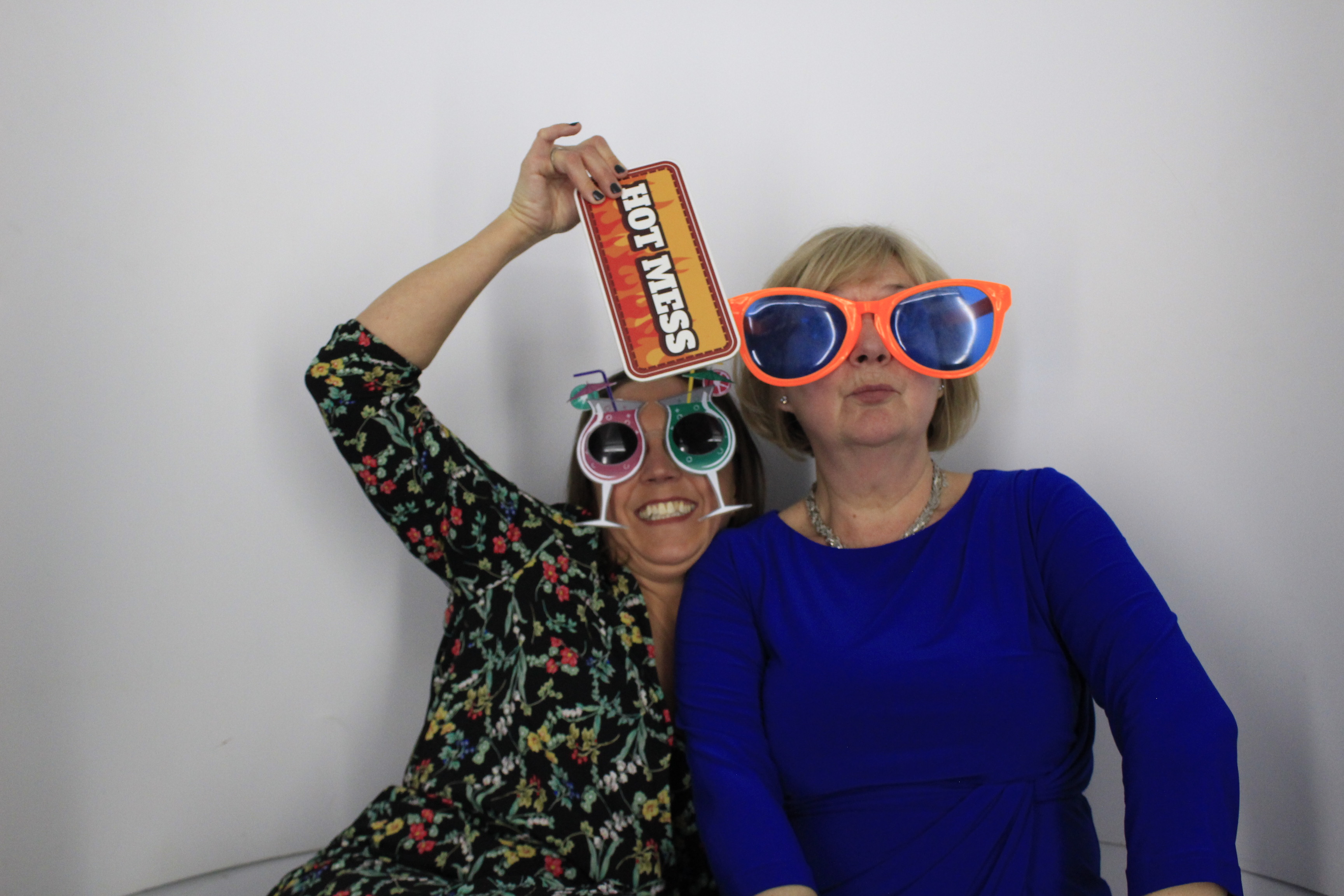 Darren and sarah’s 40th birthday celebration | View more photos from the event at gallery.myphotoboothexperience.co.uk/u/MyPhotoBoothExperienceLtd/Darren-and-sarah’s-40th-birthday-celebration